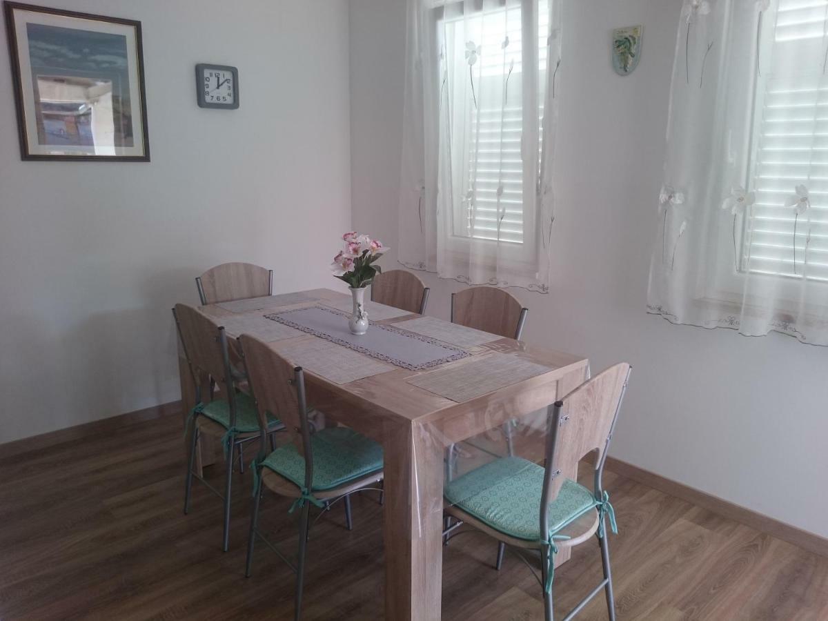 Апартаменты Apartman Sanja Ровинь Экстерьер фото
