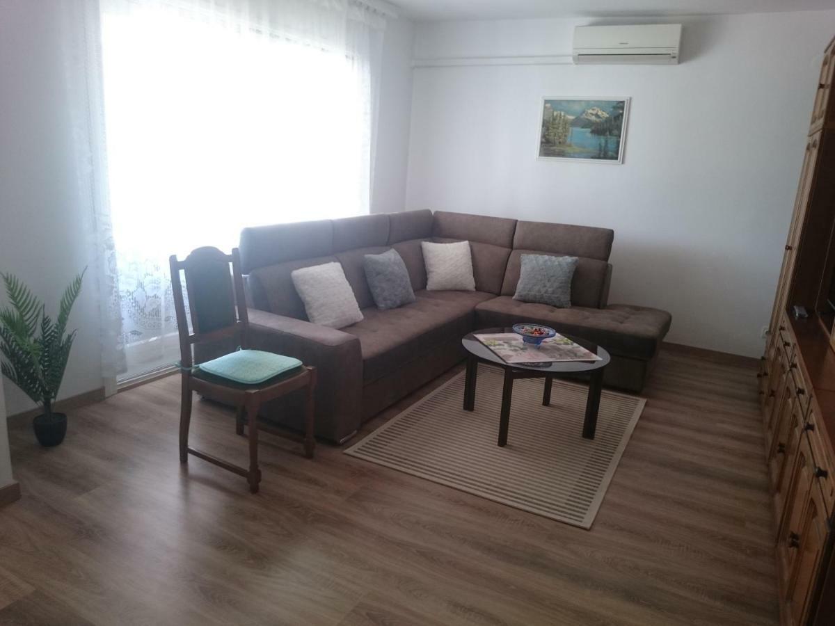 Апартаменты Apartman Sanja Ровинь Экстерьер фото