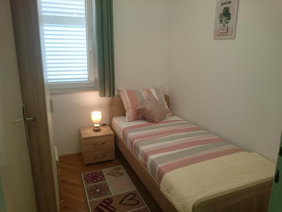 Апартаменты Apartman Sanja Ровинь Экстерьер фото