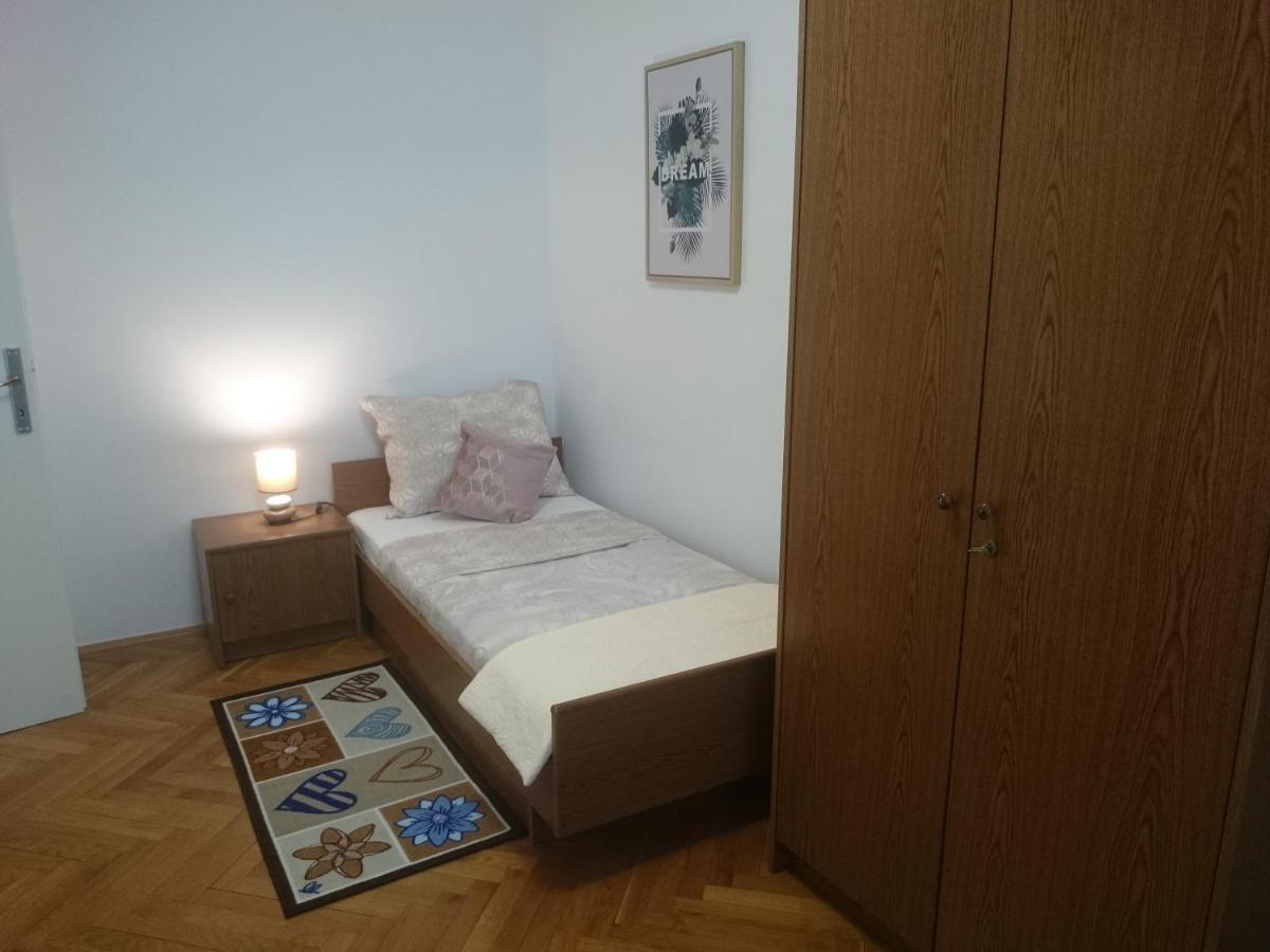 Апартаменты Apartman Sanja Ровинь Экстерьер фото