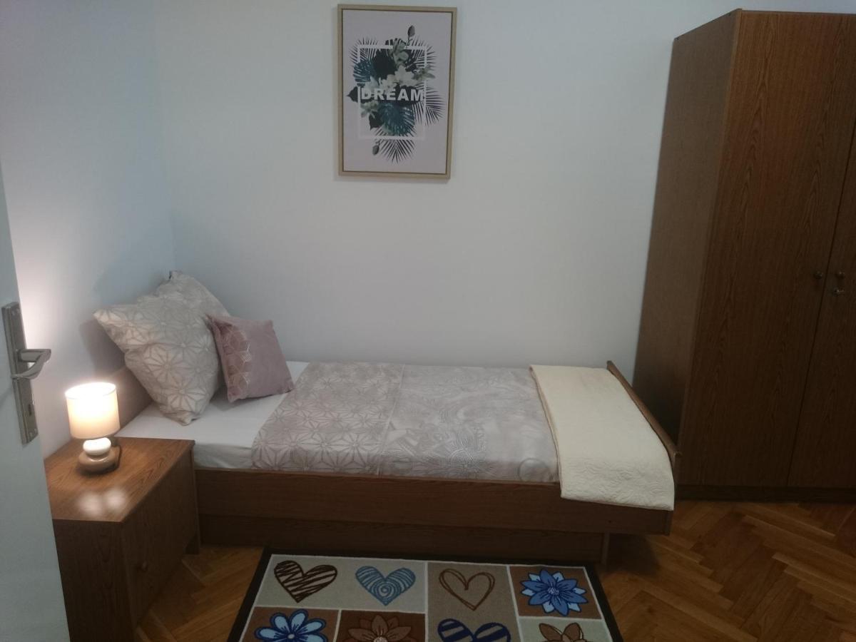 Апартаменты Apartman Sanja Ровинь Экстерьер фото